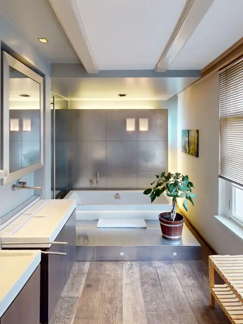 Luxe kamer met vrijstaand bad en lange raampartij